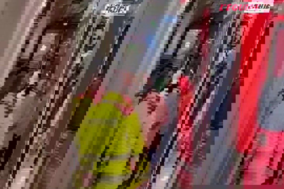 2044876