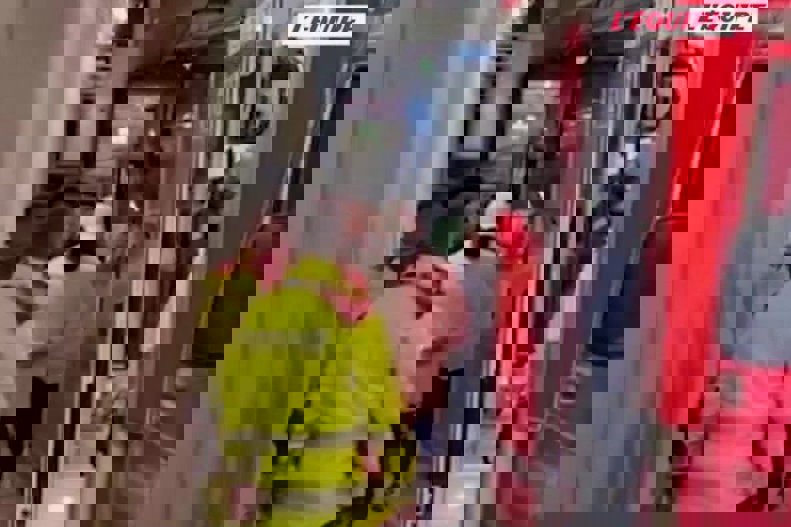 2044876