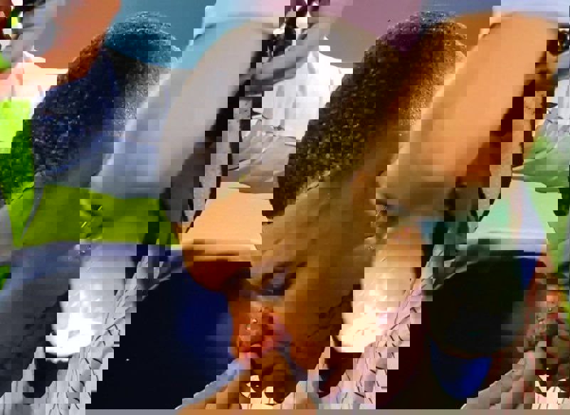 2044832