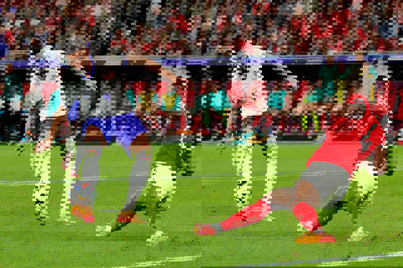 2044851