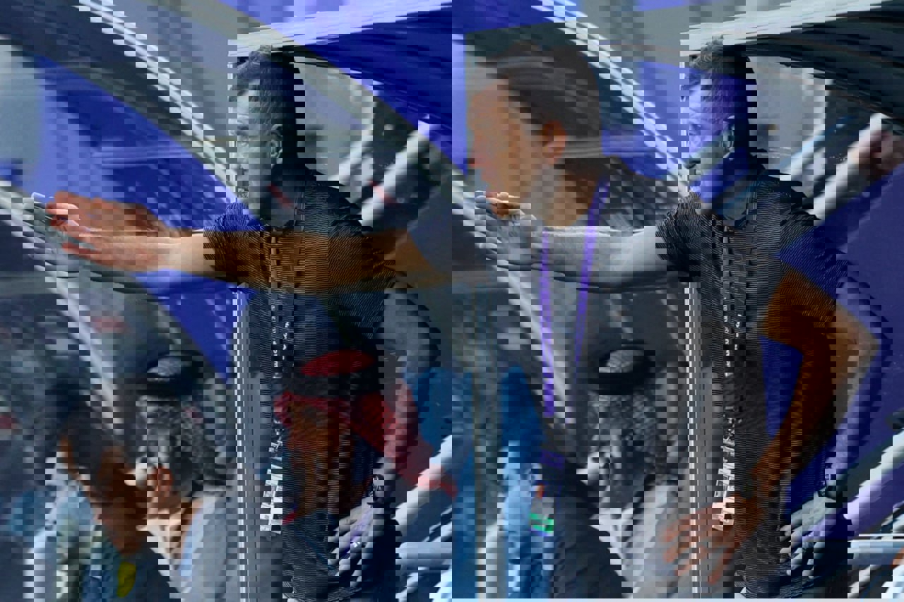 2044890