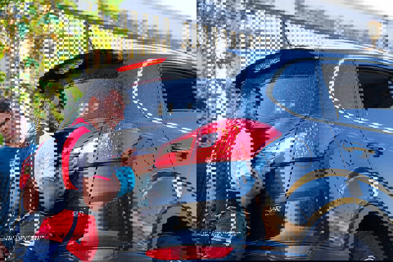 2044930