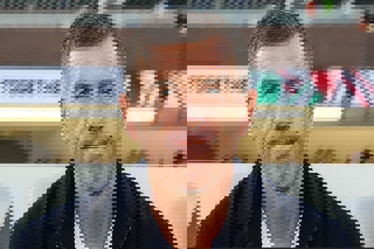 2044889