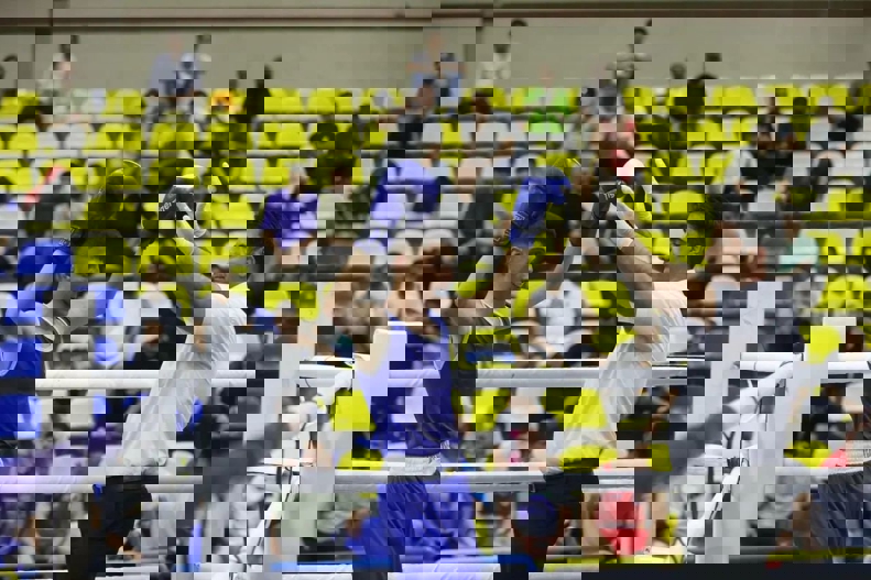 2045048