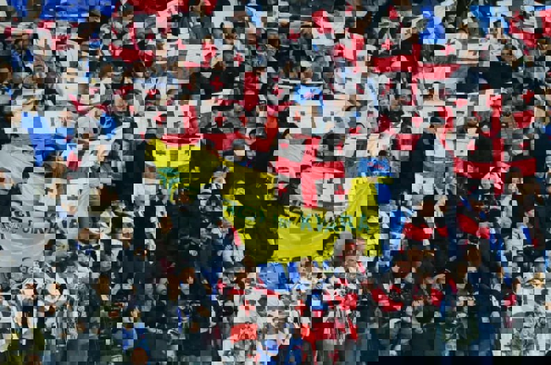 2045076