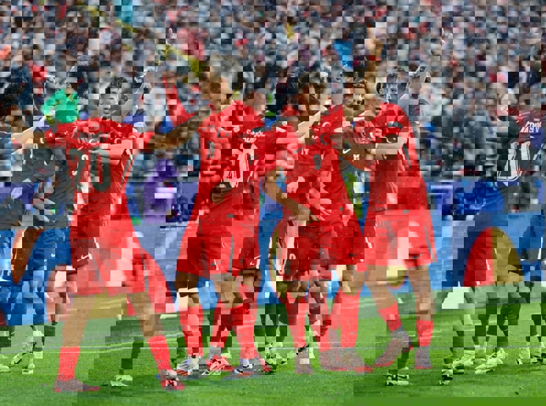 2045132