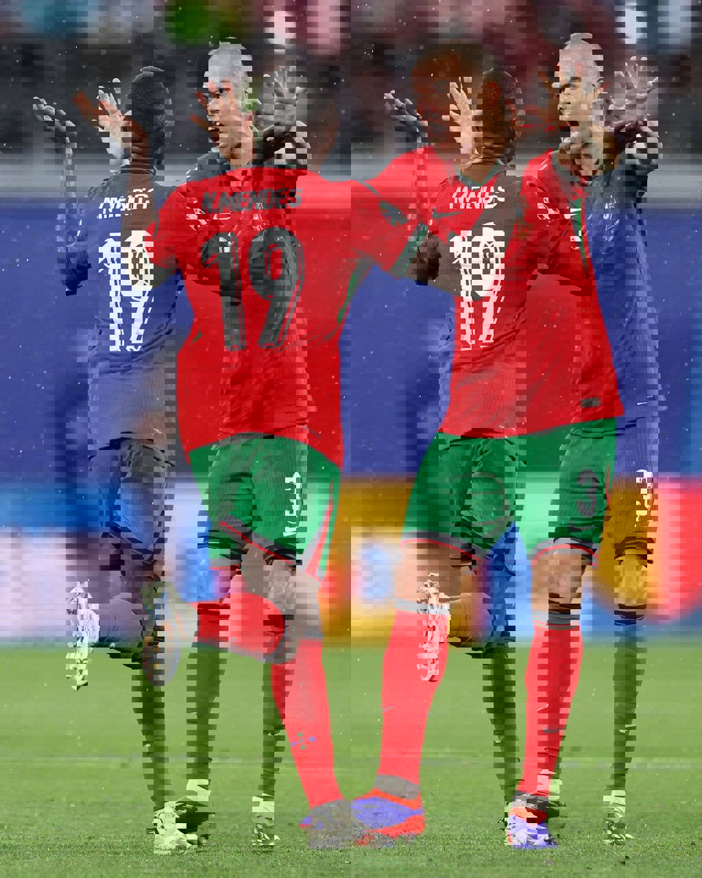 2045227