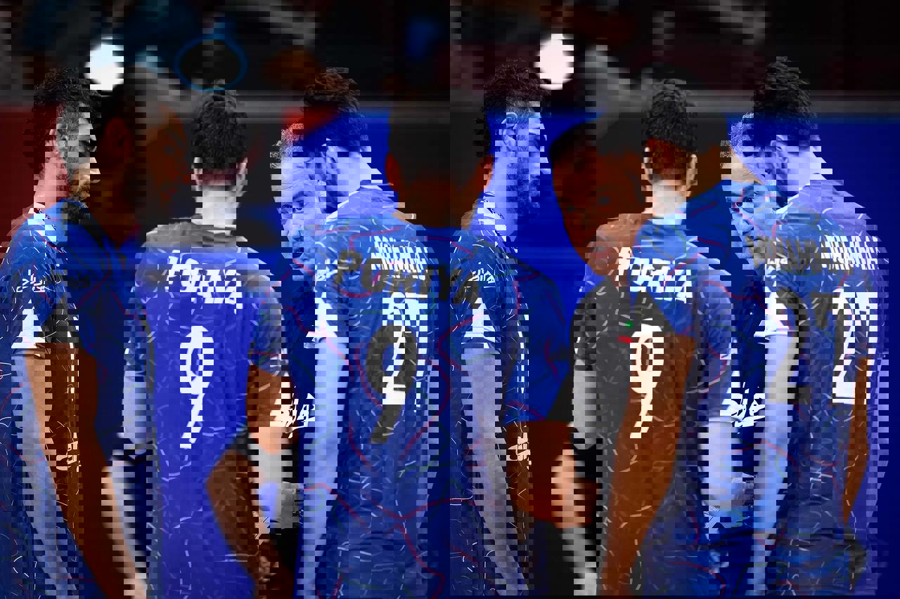 2045400