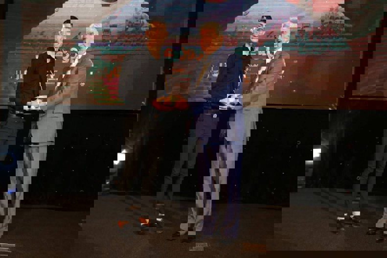 2045434