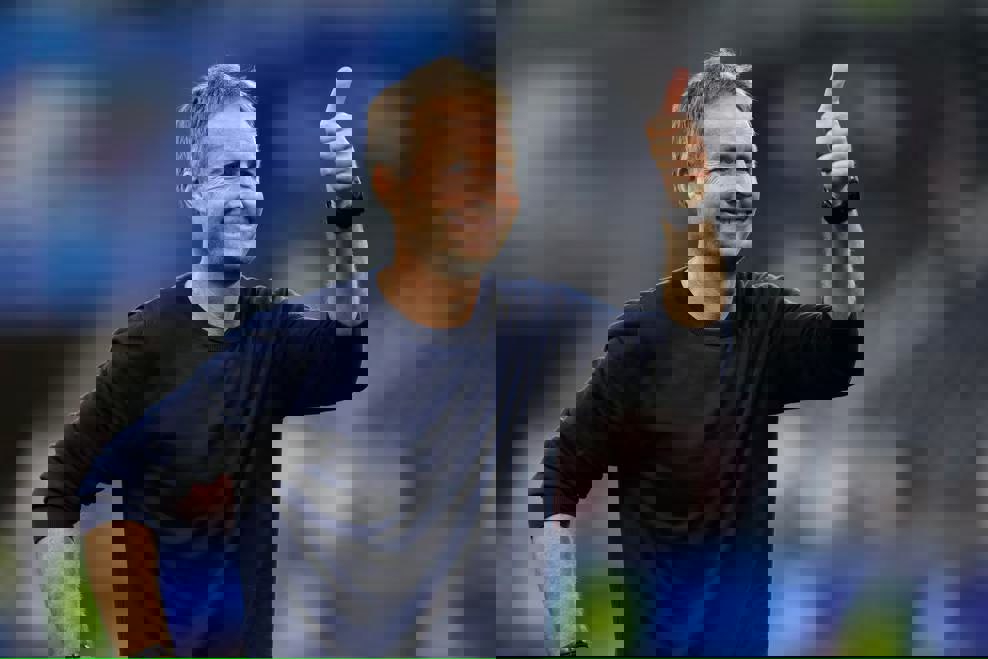 2045992