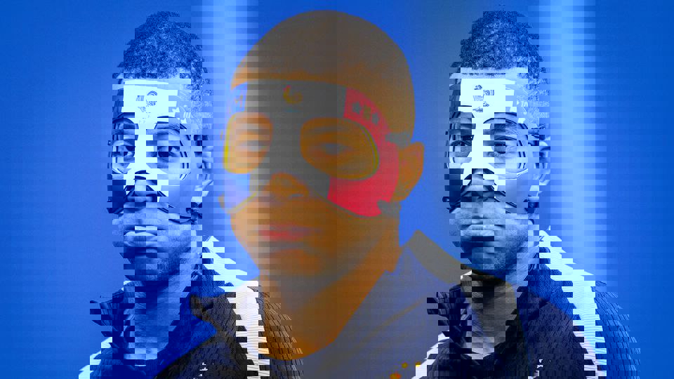 2045982