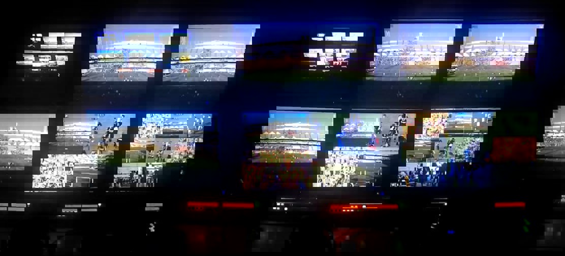 2045795