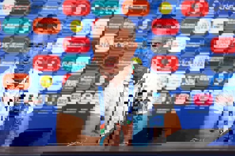 2045873