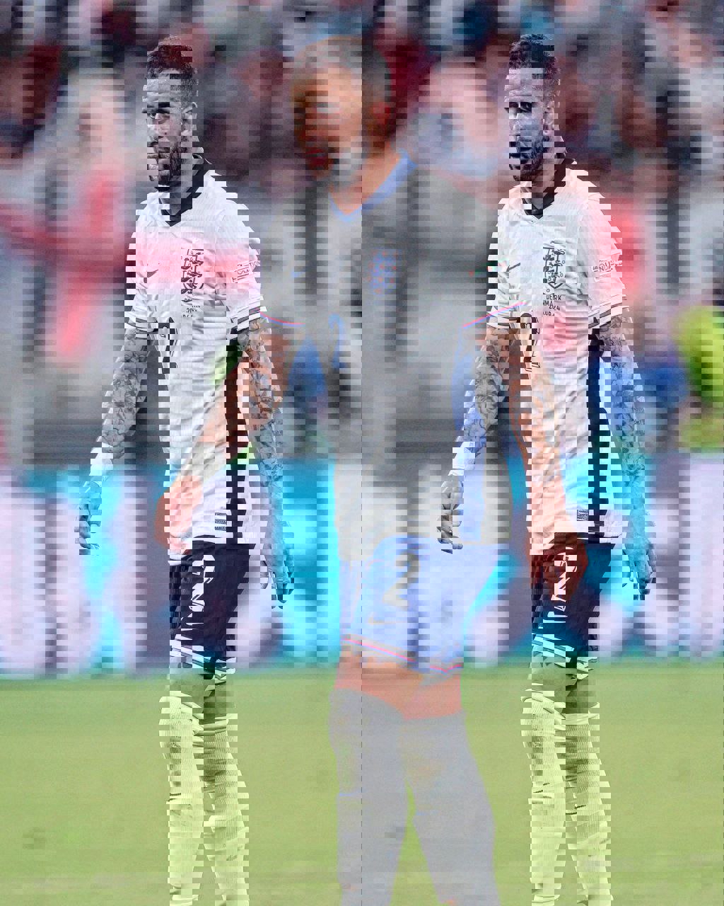 2045942