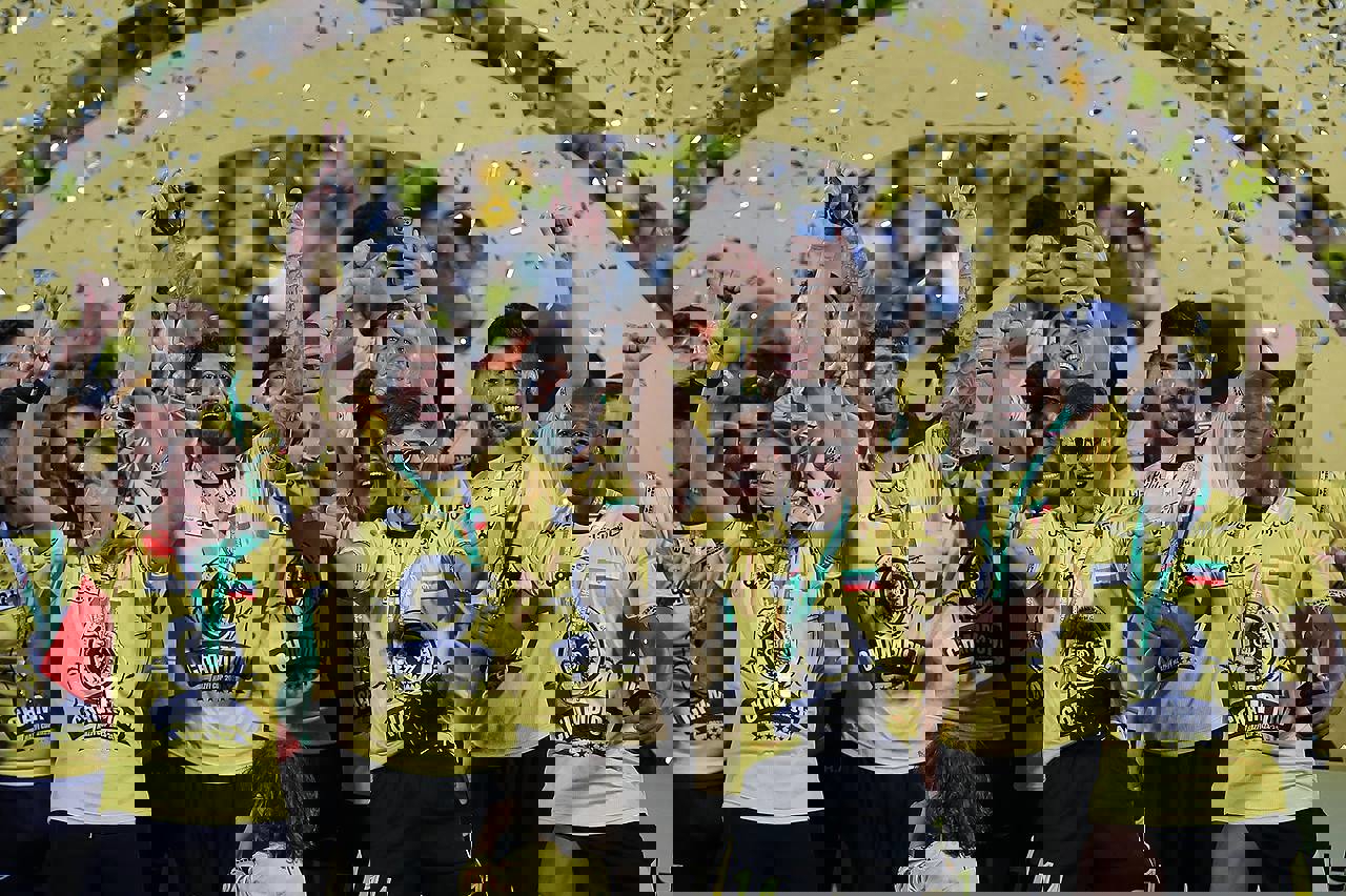 2045893