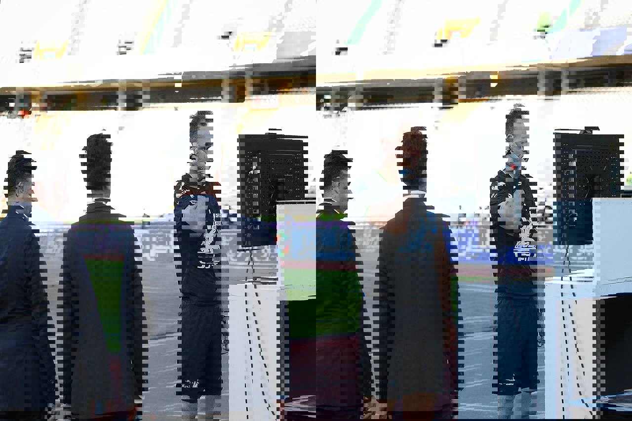2045822