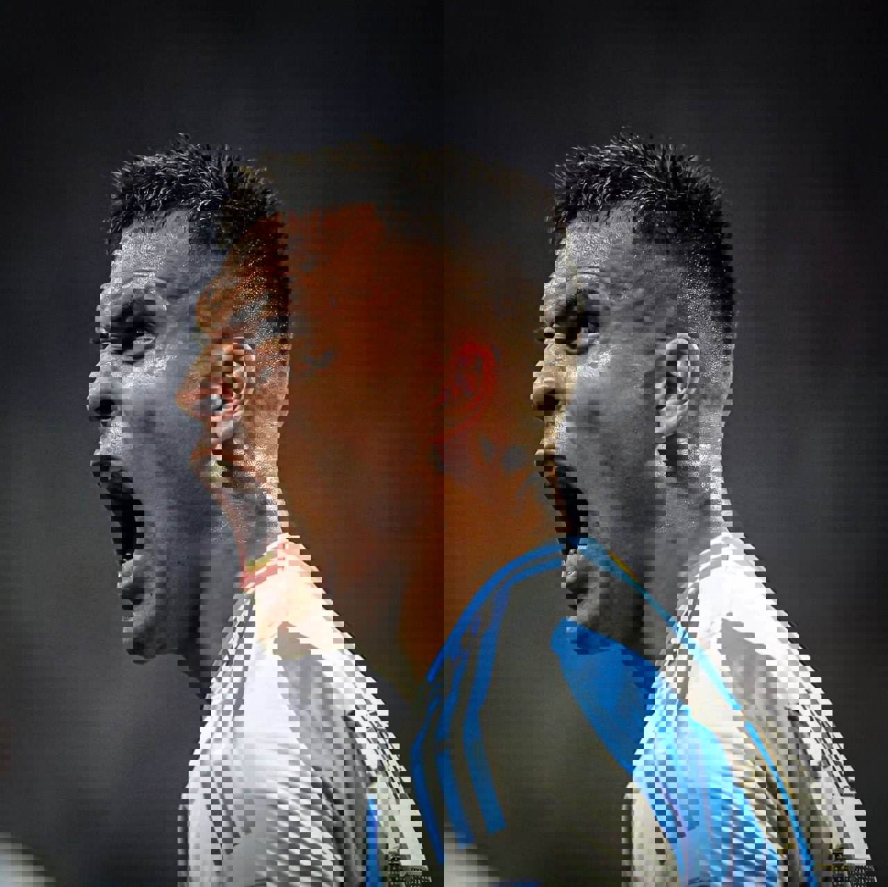 2046053