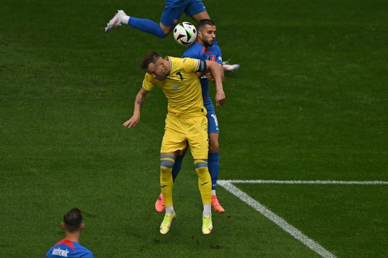 گزارش زنده: اوکراین 0 - 0 اسلواکی