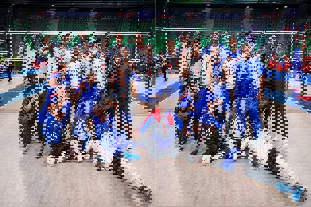 2046211