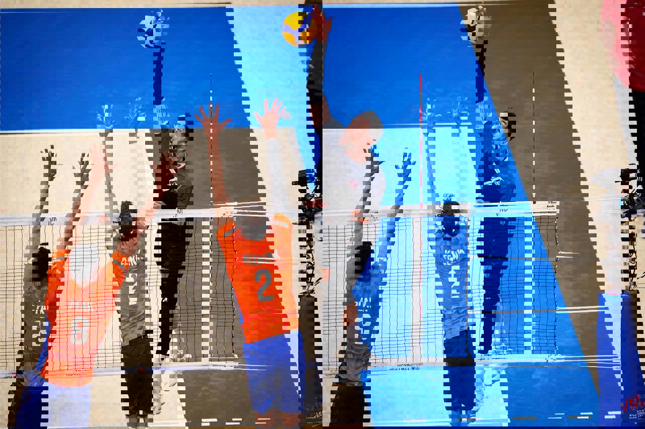 2046448