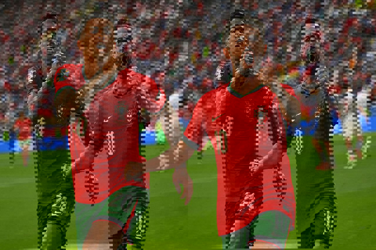 2046616