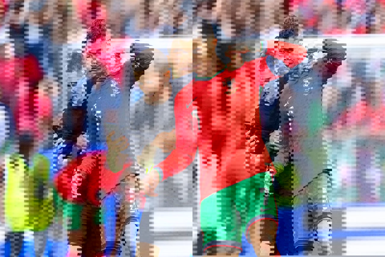 2047079