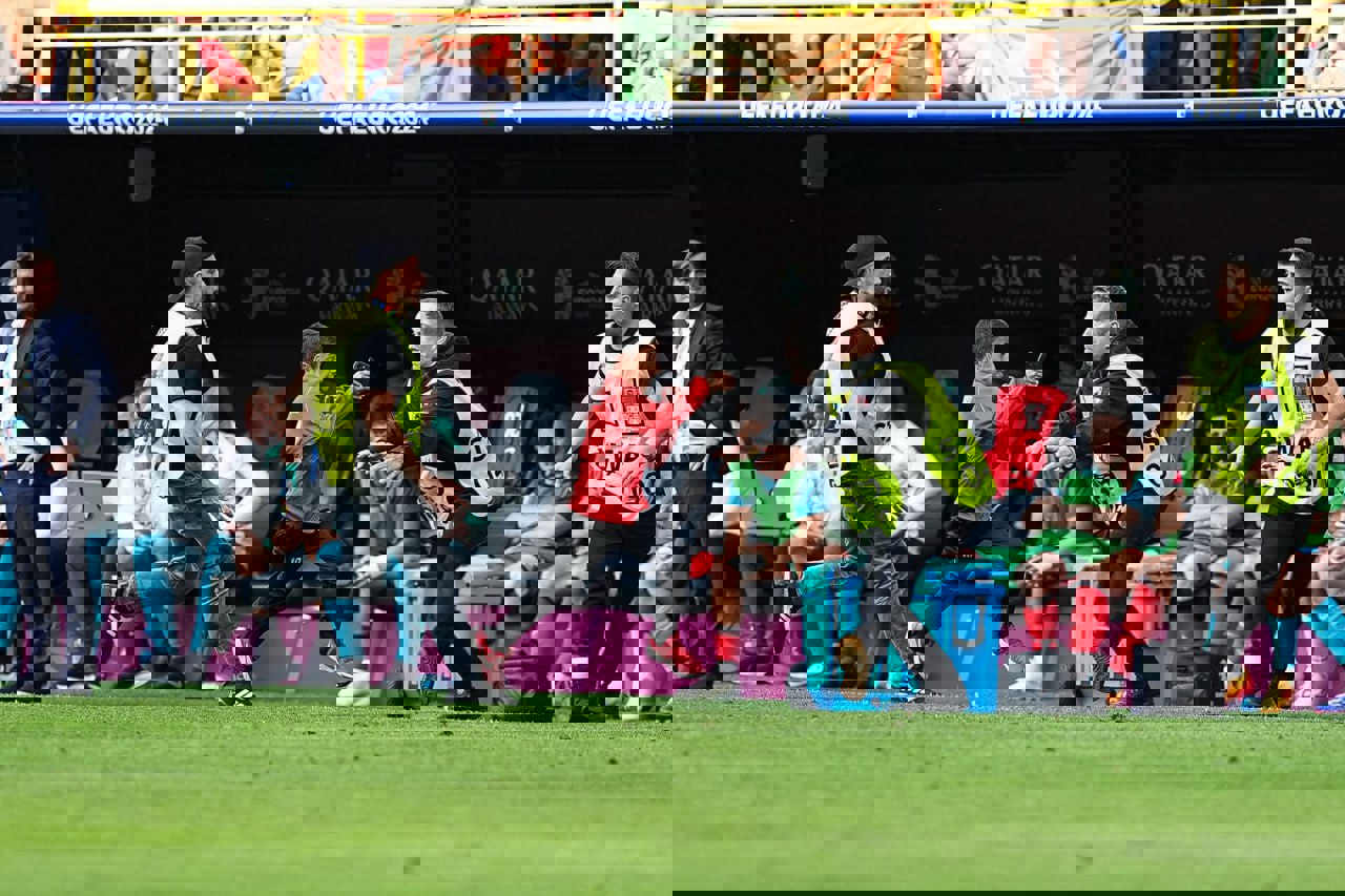 2046737