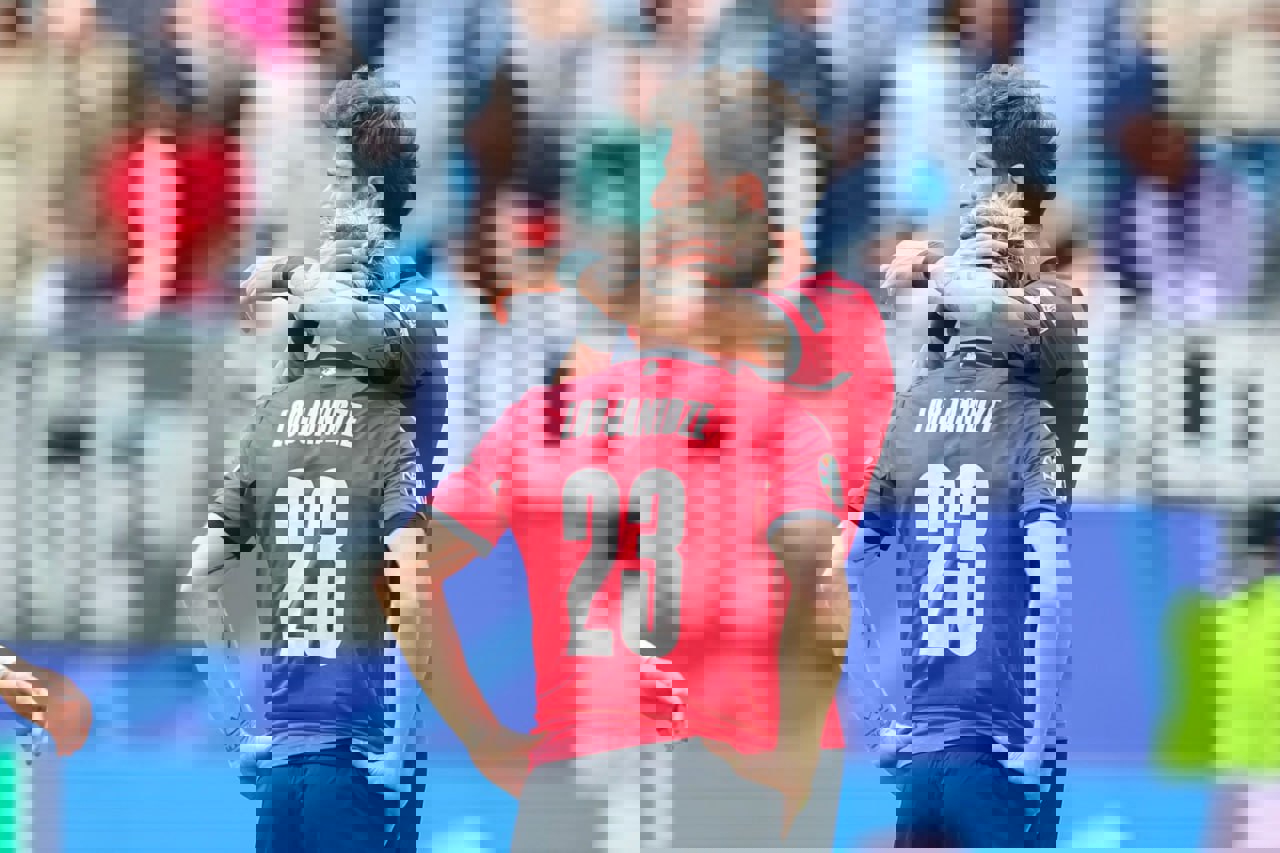 2046704