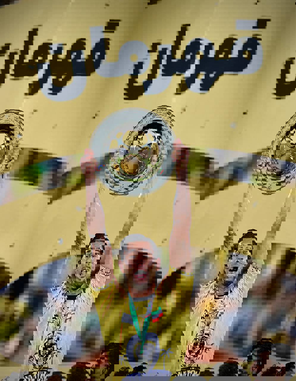 2046758