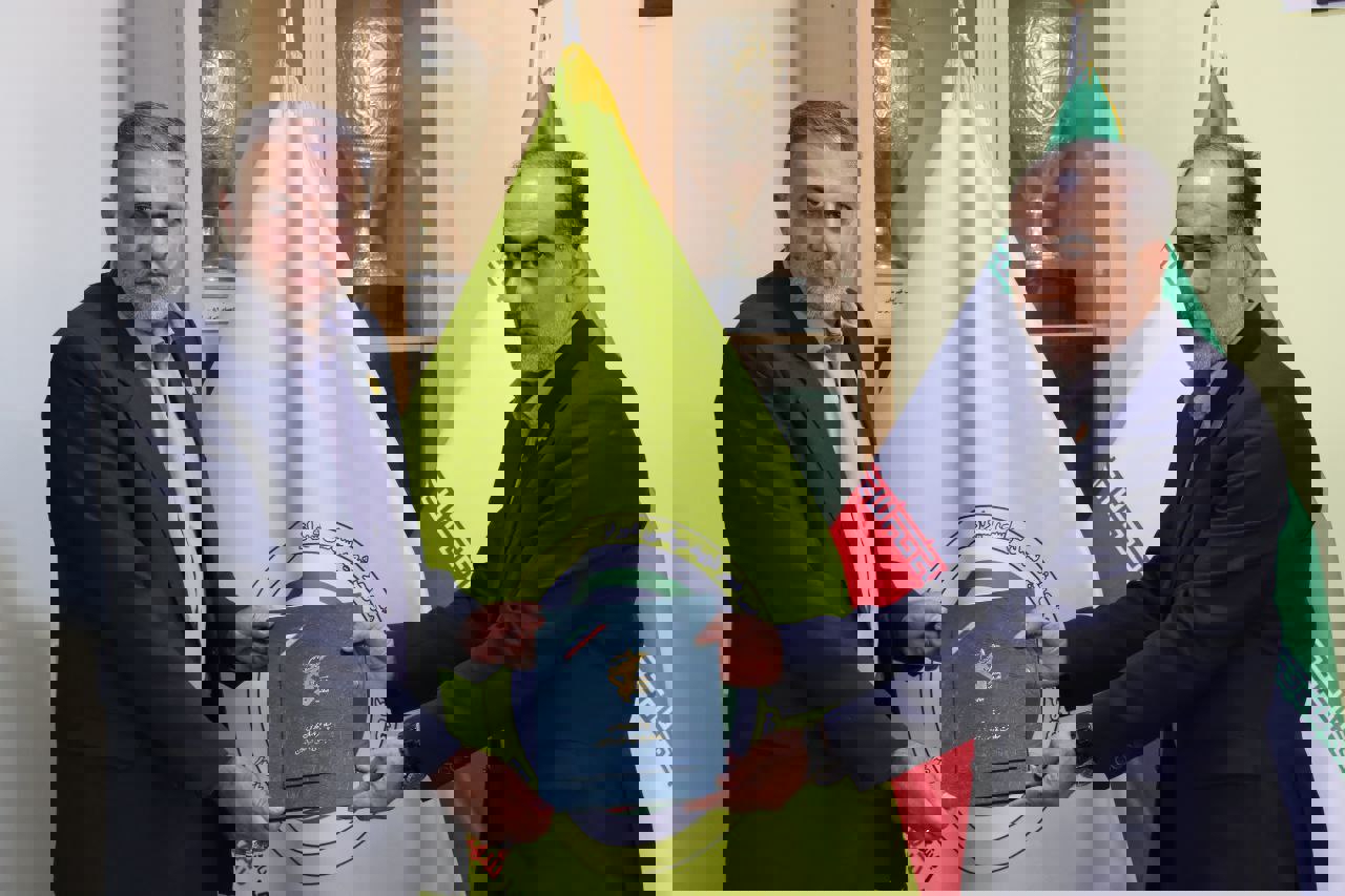 2046816