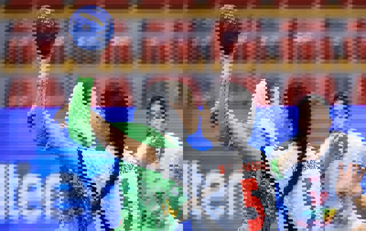 2046904