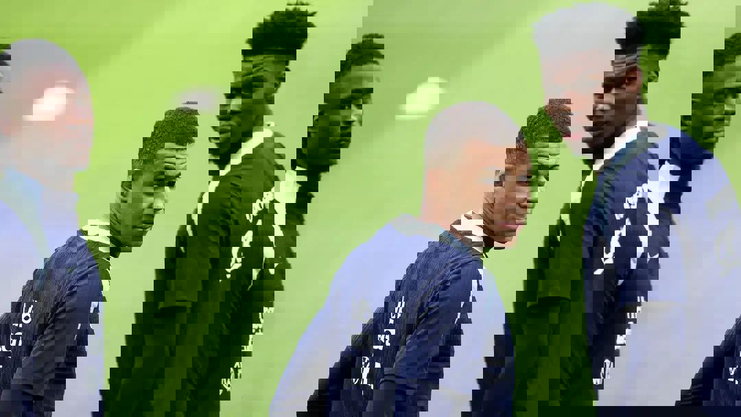 2046990