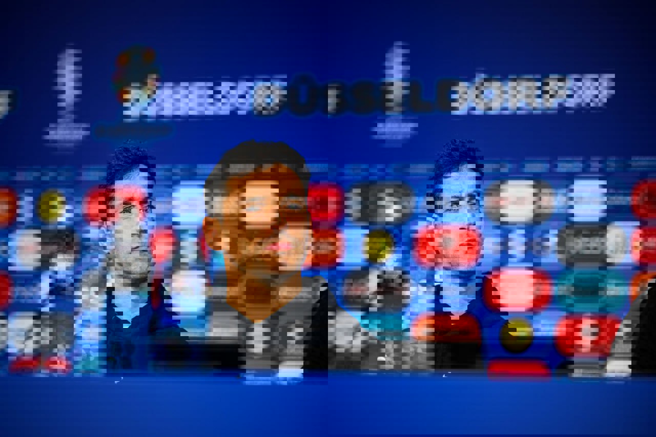 2047041