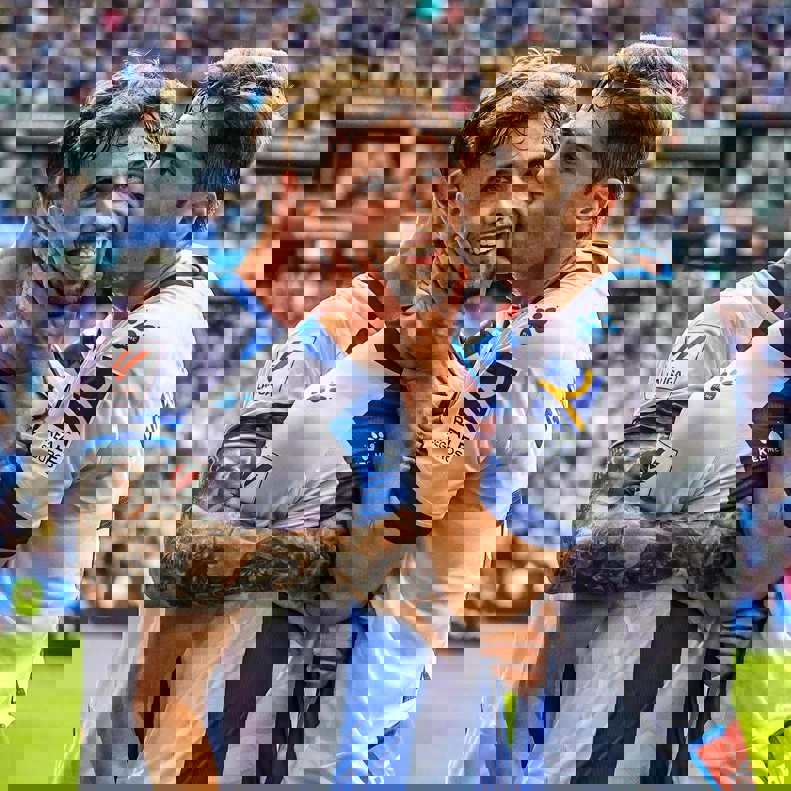 2047051