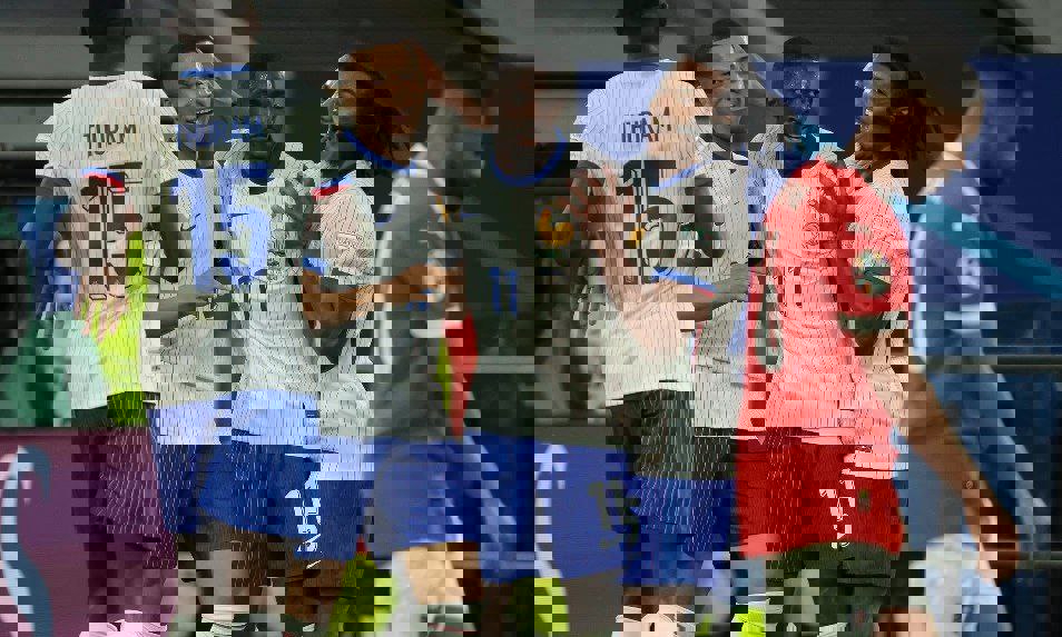 2047028
