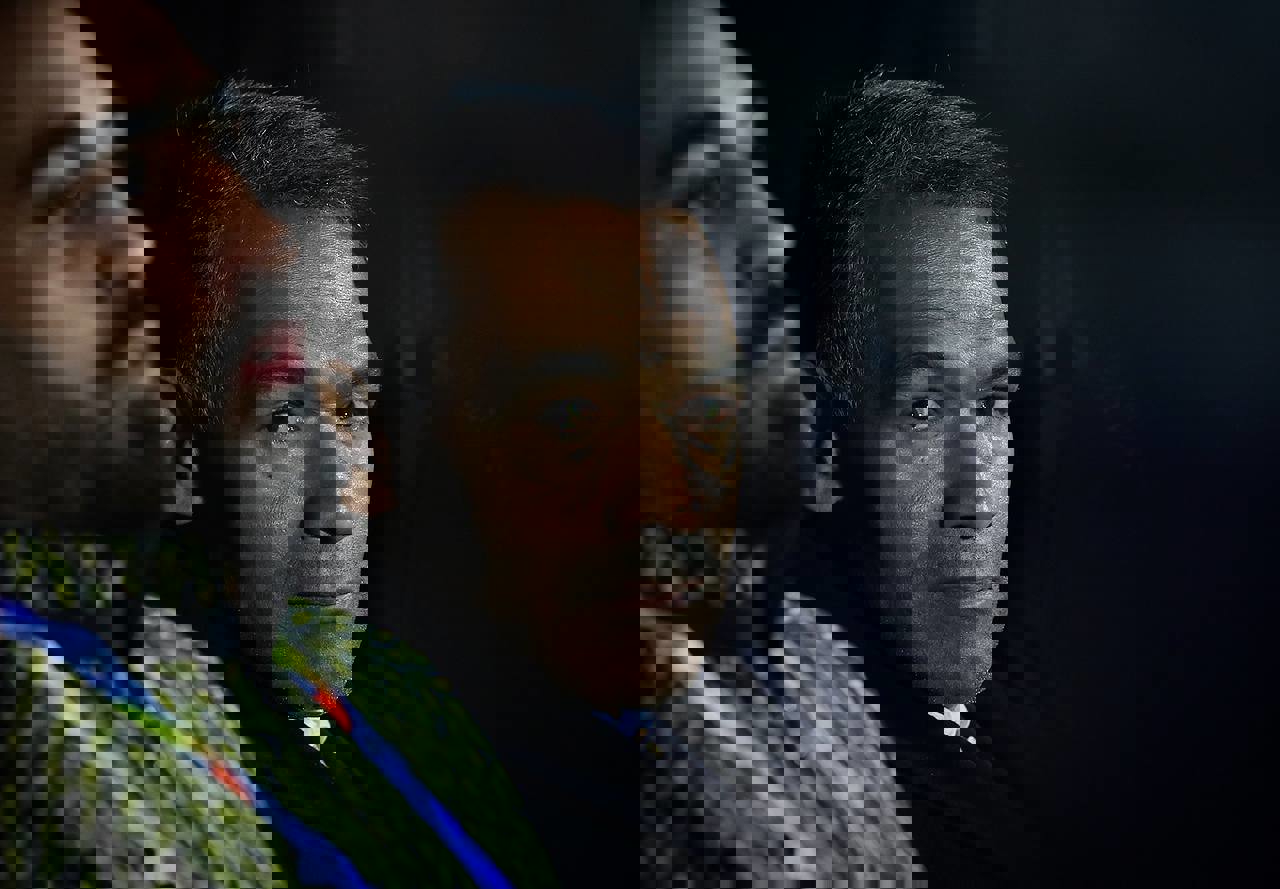 2047114