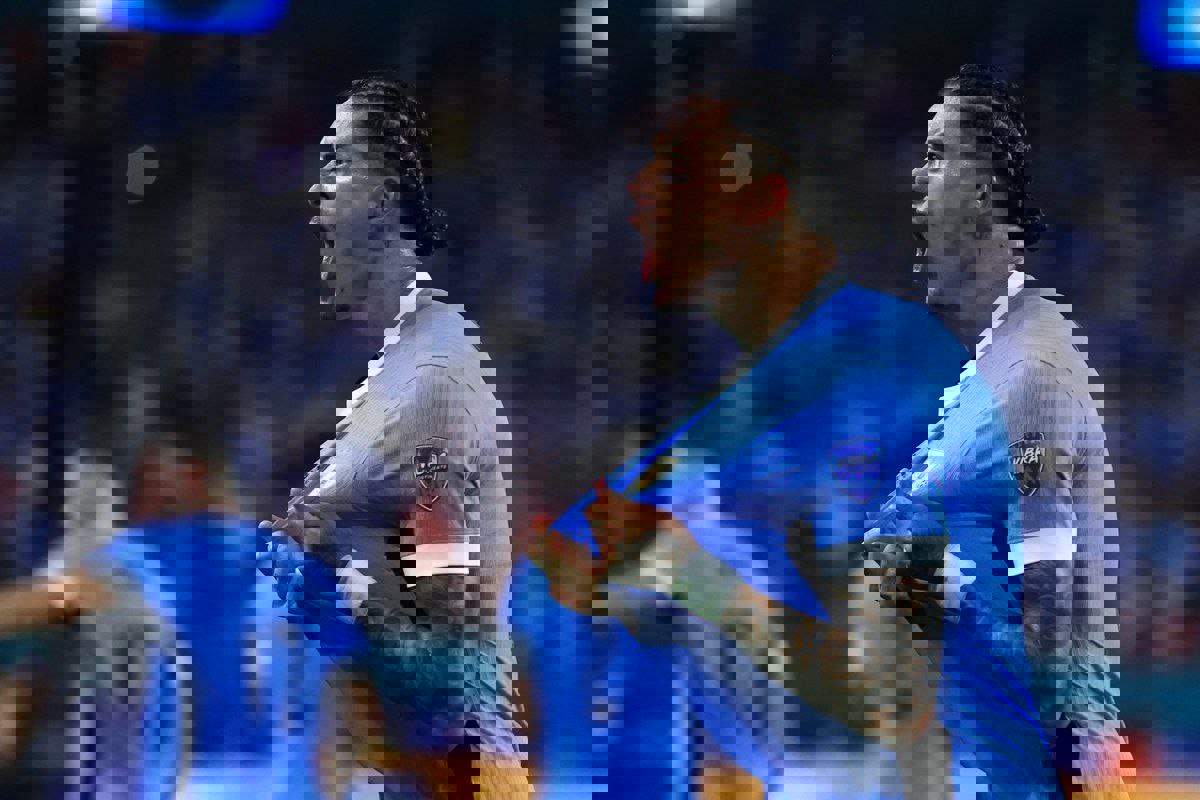 2047163