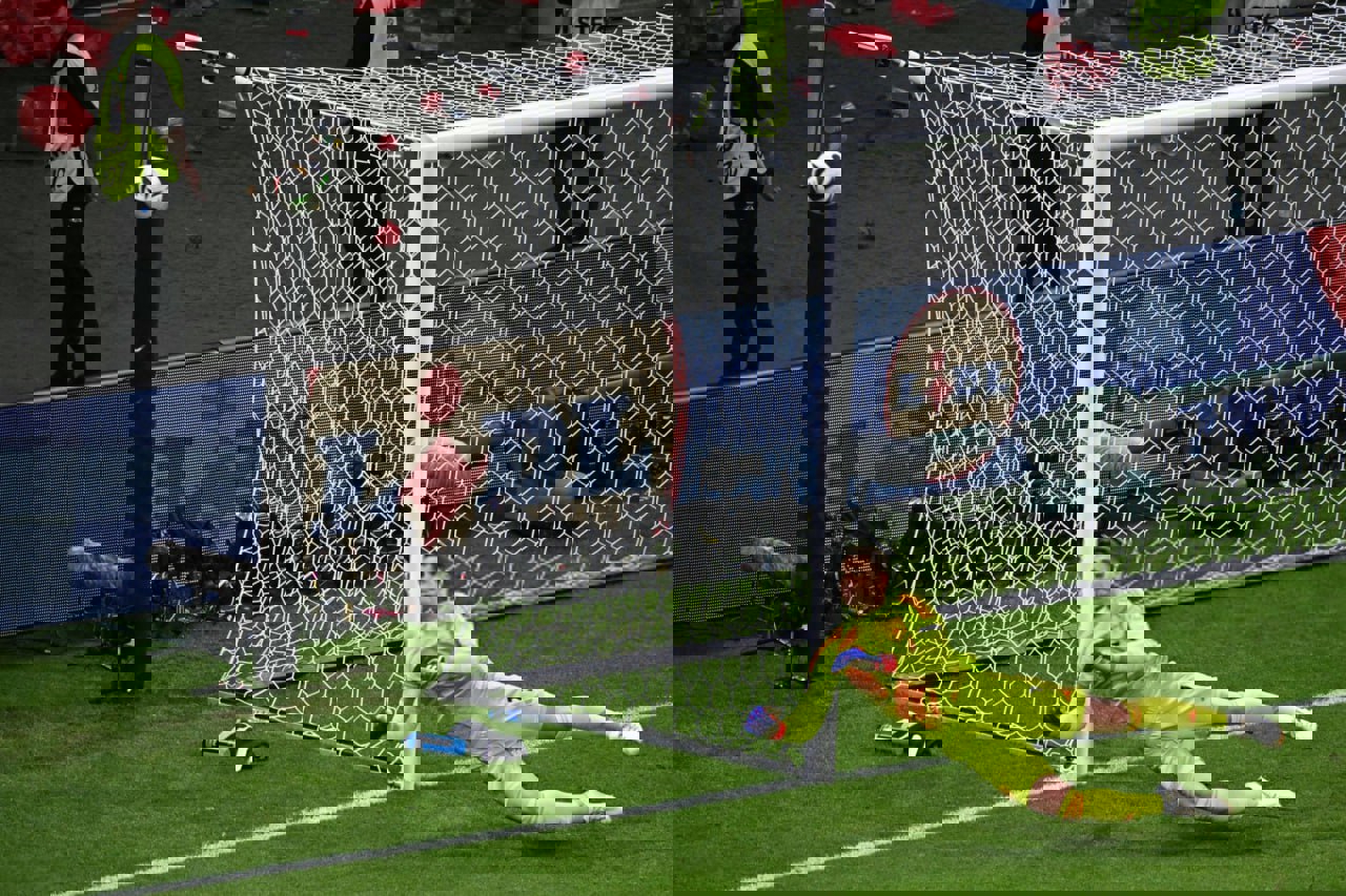 2047195