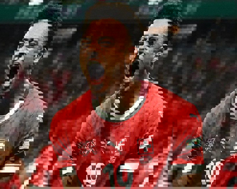2047264