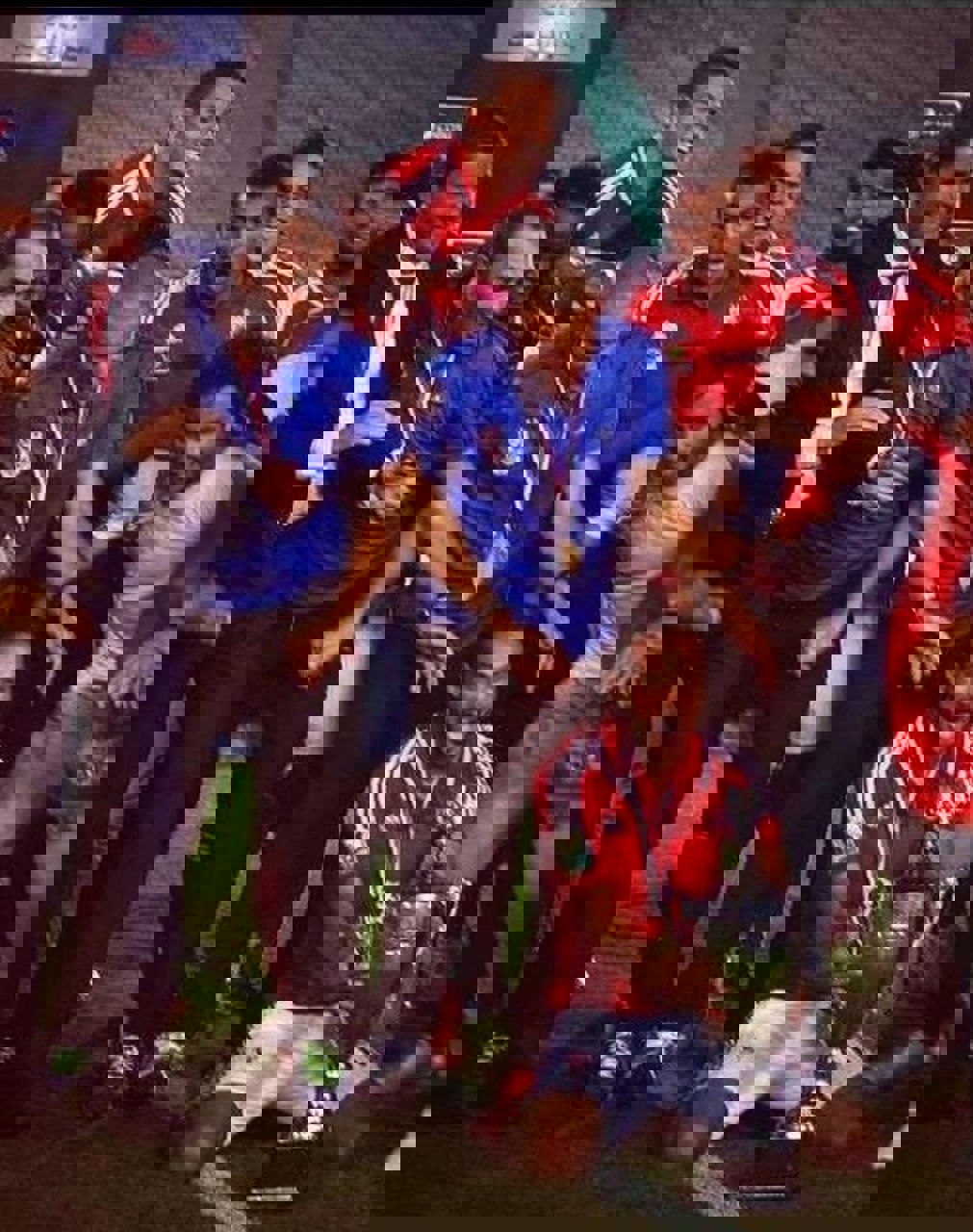 2047566