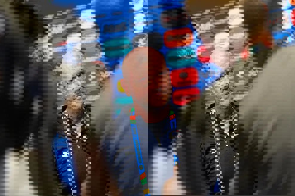 2047654