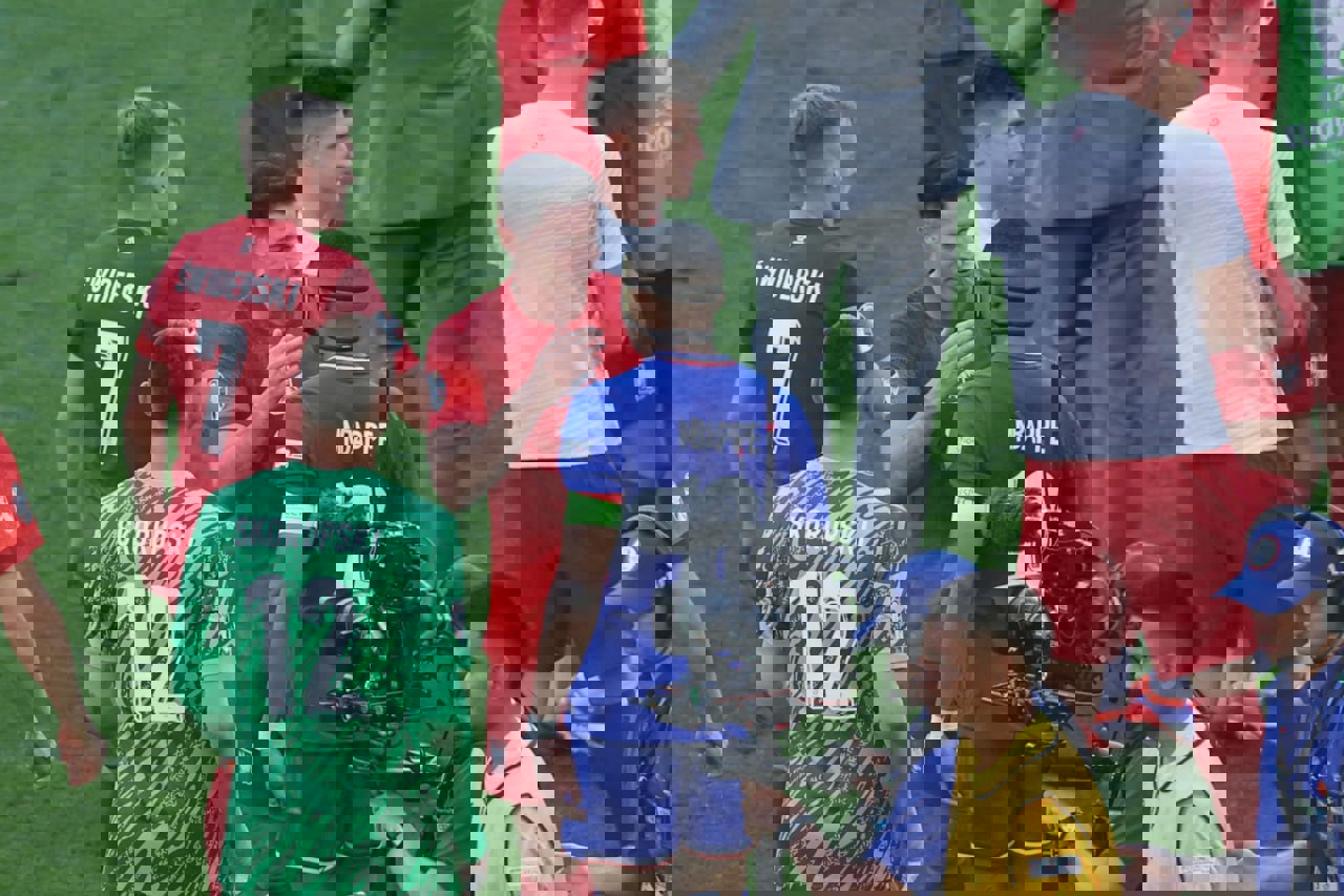 2047801