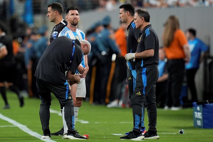 خبر بد مسی برای آرژانتین: احساس درد دارم