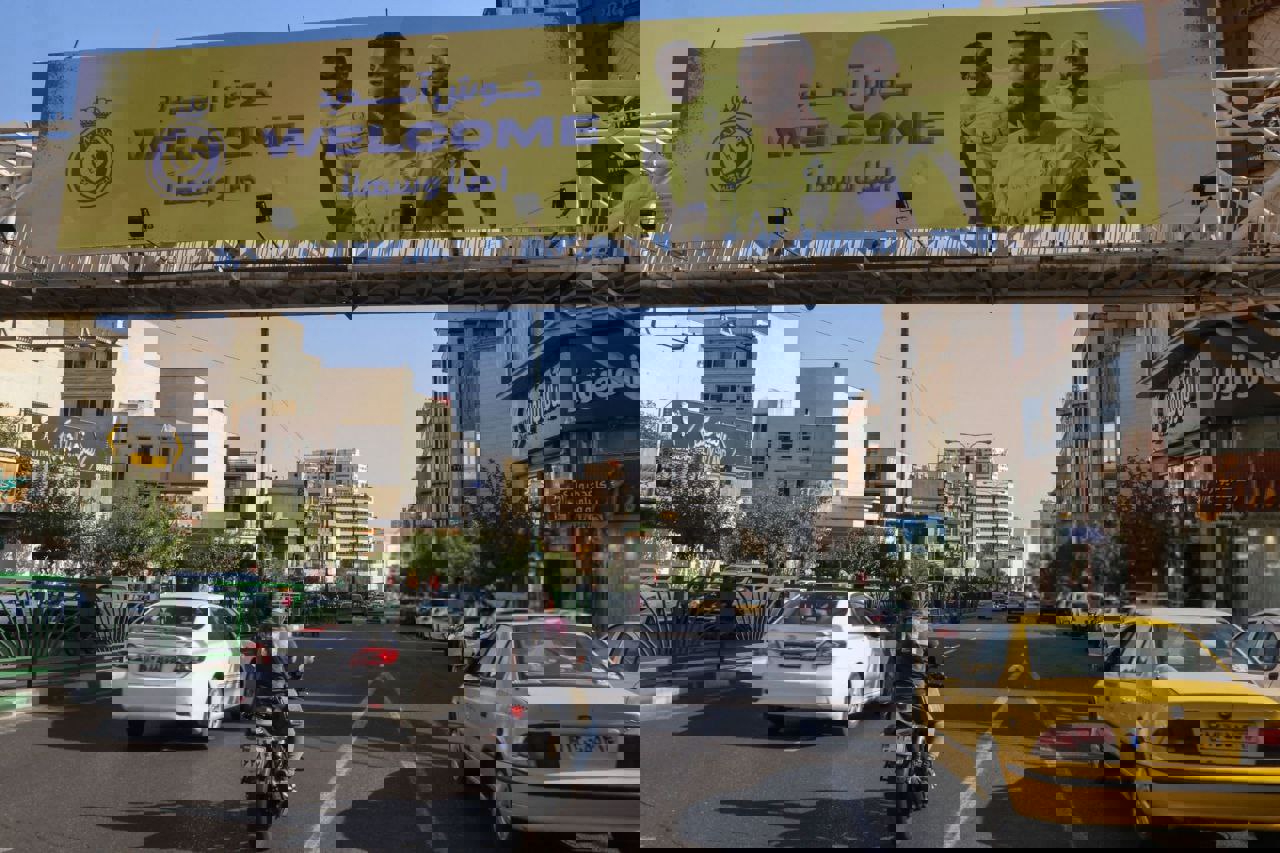 2047884