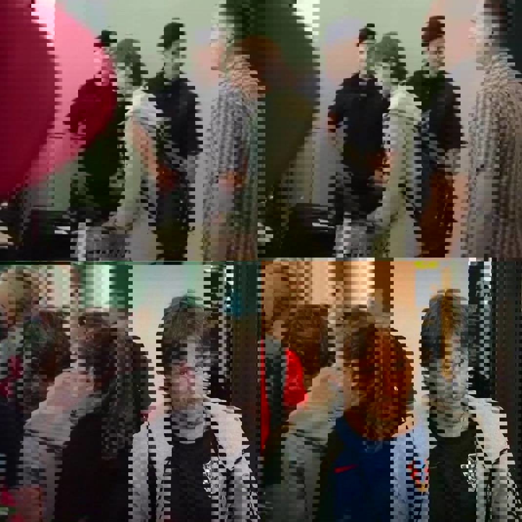 2047945