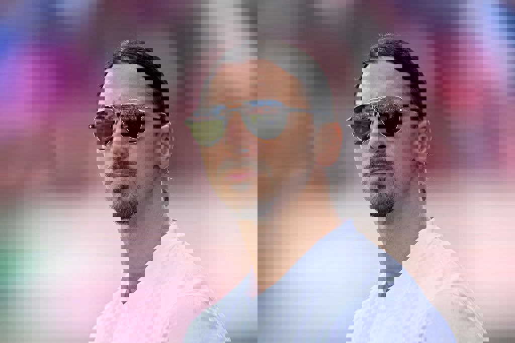 2048049