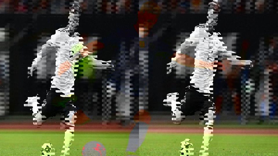 2047974
