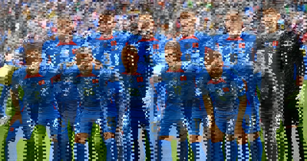 2047981