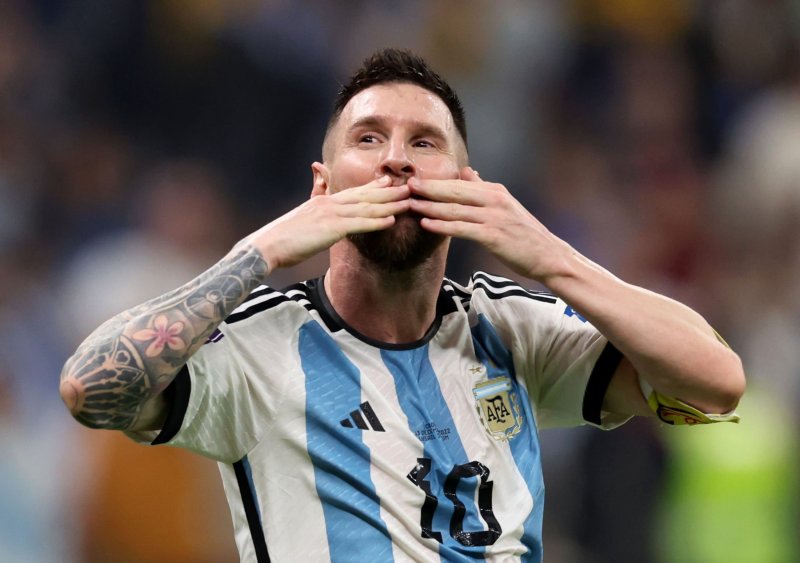 لئو شاید به یک چهارم نهایی هم نرسد / مربی آرژانتین خبر بد در مورد مسی را داد