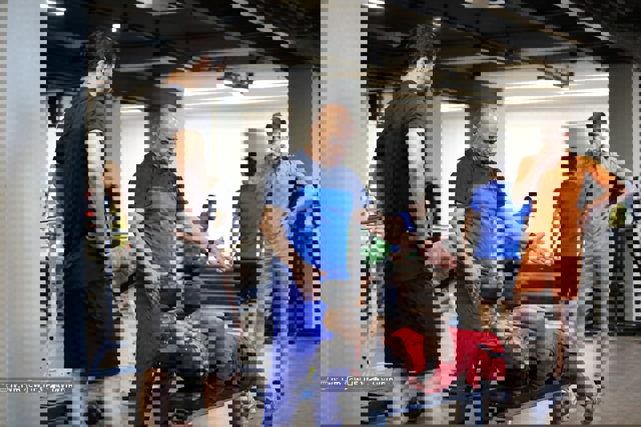 2048310